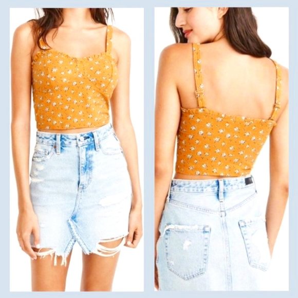 Abercrombie & Fitch Tops - Abercrombie & Fitch Ruffle Floral Crop Top